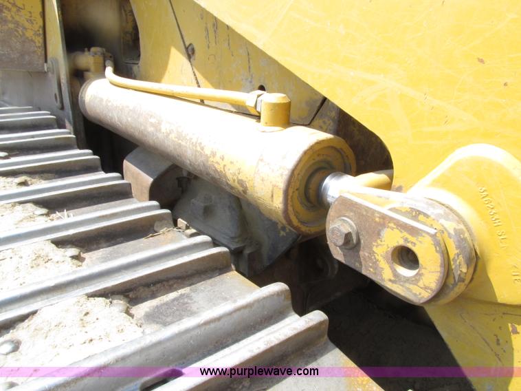 image for item D7467 2001 Caterpillar 963C track loader