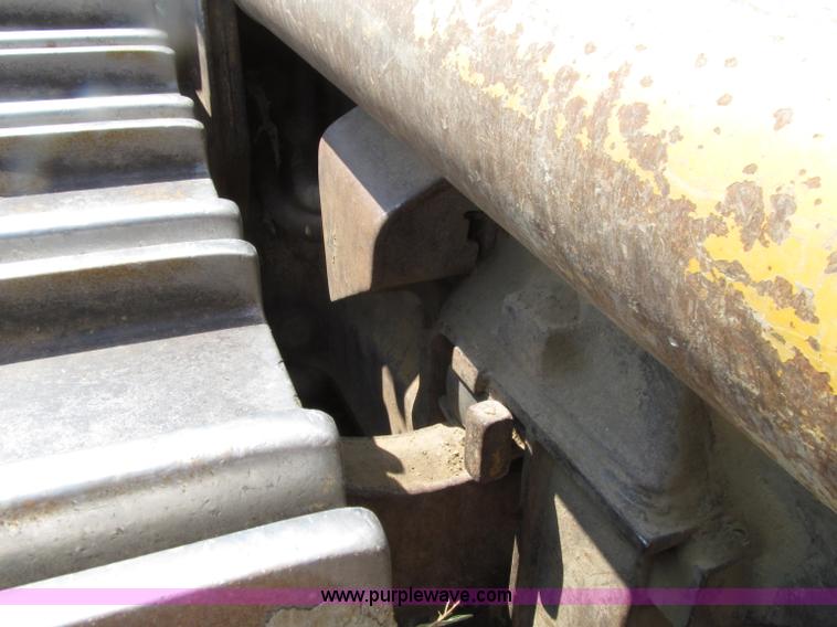 image for item D7467 2001 Caterpillar 963C track loader