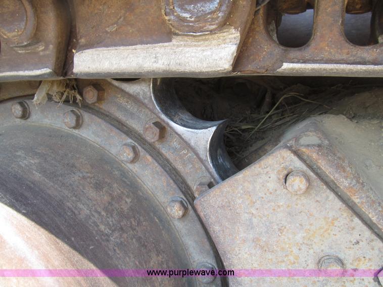 image for item D7467 2001 Caterpillar 963C track loader