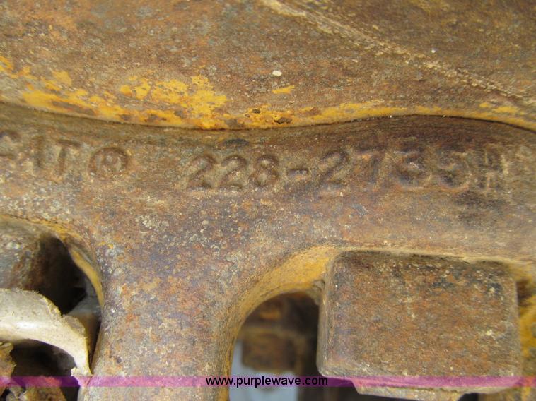 image for item D7467 2001 Caterpillar 963C track loader