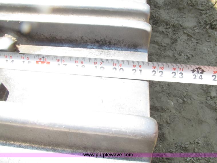 image for item D7467 2001 Caterpillar 963C track loader