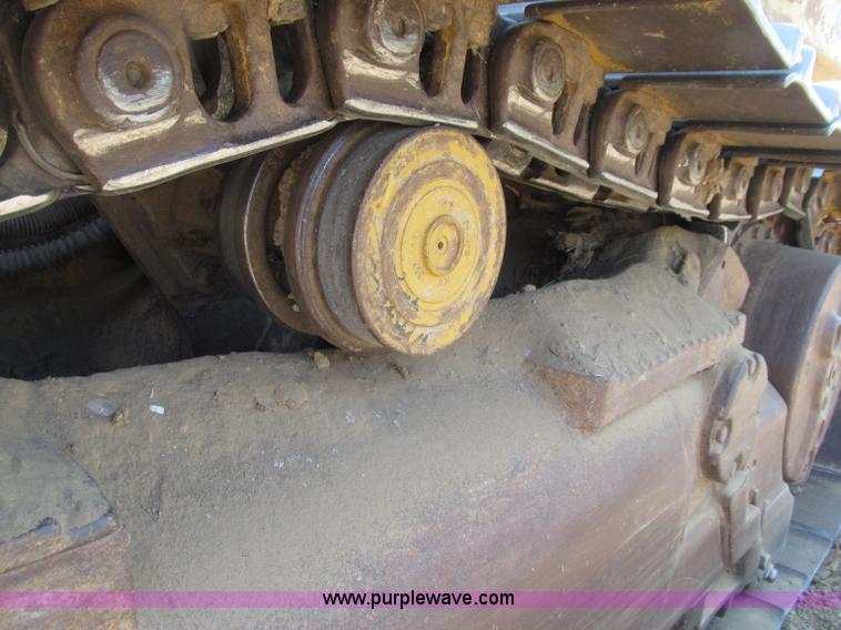 image for item D7467 2001 Caterpillar 963C track loader