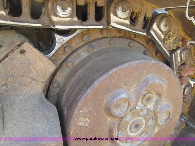 image for item D7467 2001 Caterpillar 963C track loader