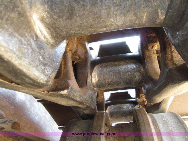 image for item D7467 2001 Caterpillar 963C track loader