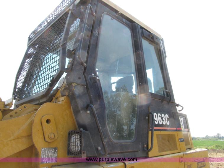image for item D7467 2001 Caterpillar 963C track loader