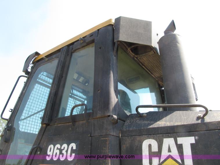 image for item D7467 2001 Caterpillar 963C track loader