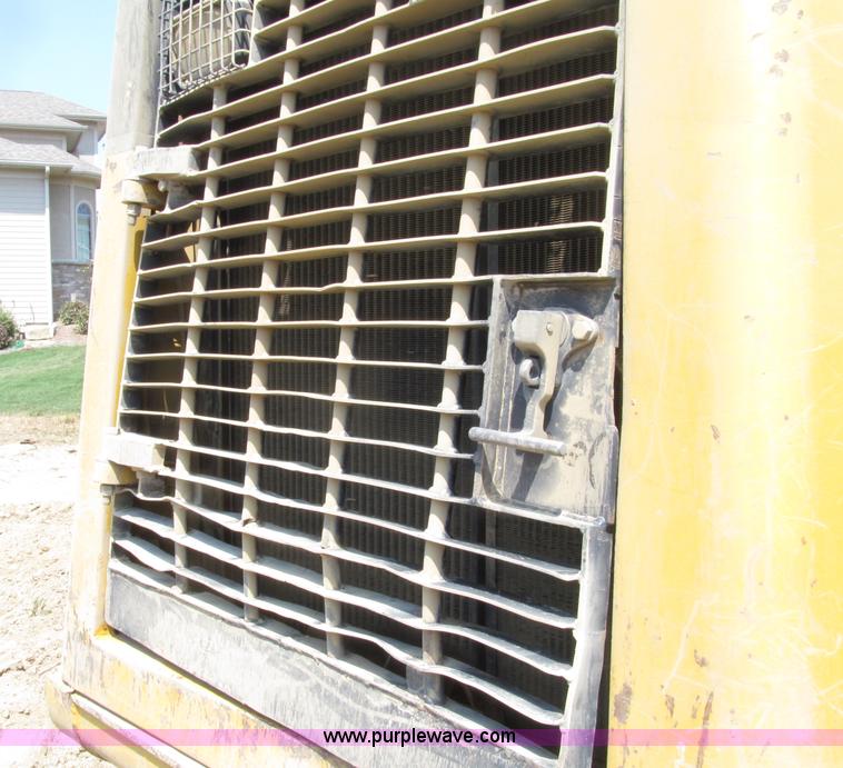 image for item D7467 2001 Caterpillar 963C track loader