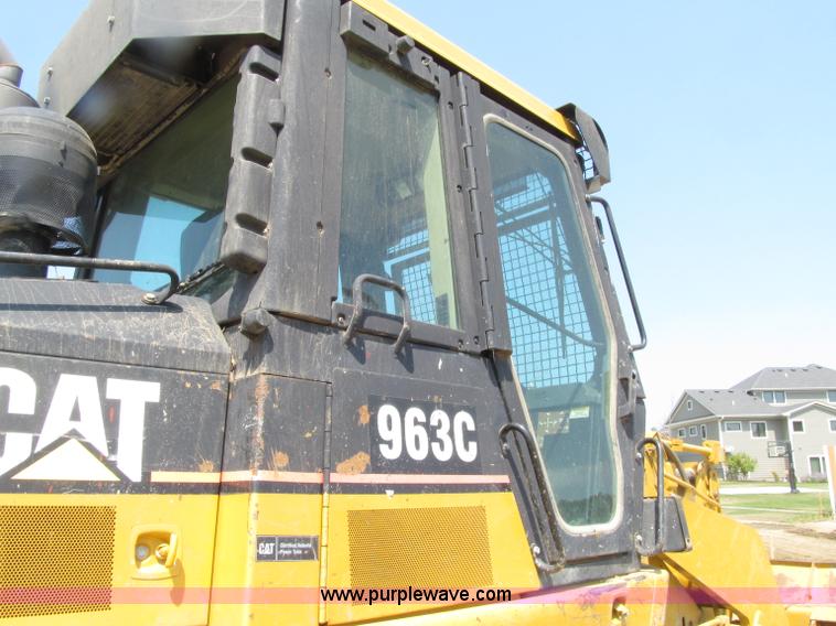 image for item D7467 2001 Caterpillar 963C track loader