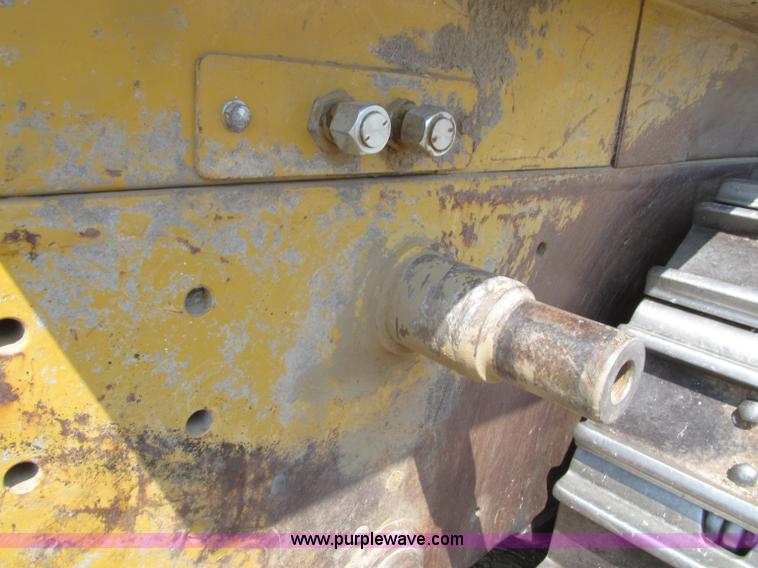 image for item D7467 2001 Caterpillar 963C track loader