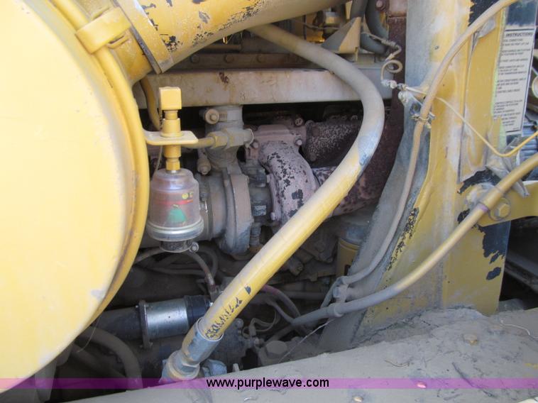 image for item D7467 2001 Caterpillar 963C track loader