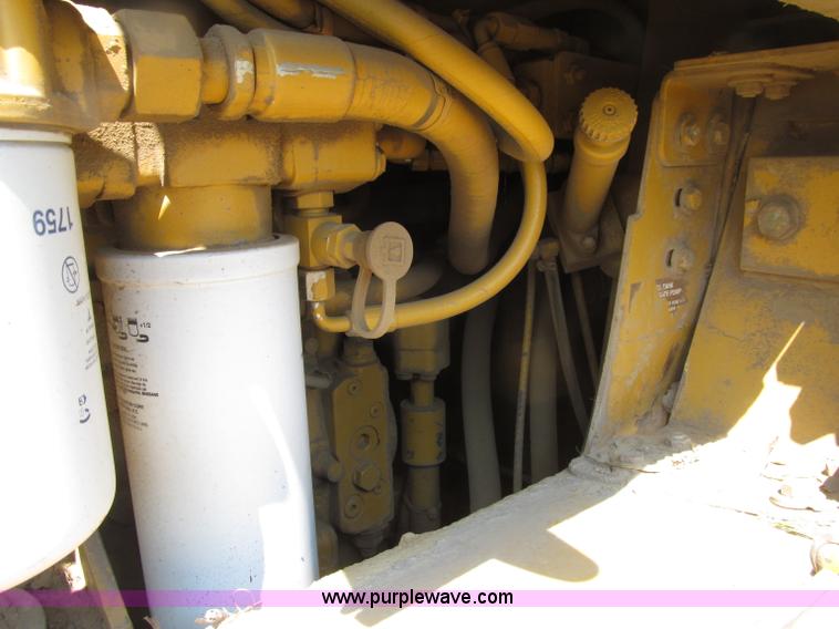 image for item D7467 2001 Caterpillar 963C track loader