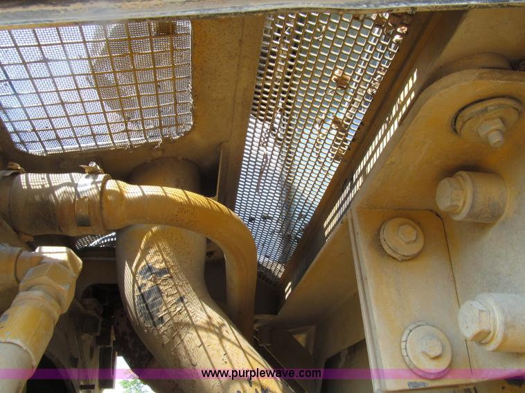 image for item D7467 2001 Caterpillar 963C track loader