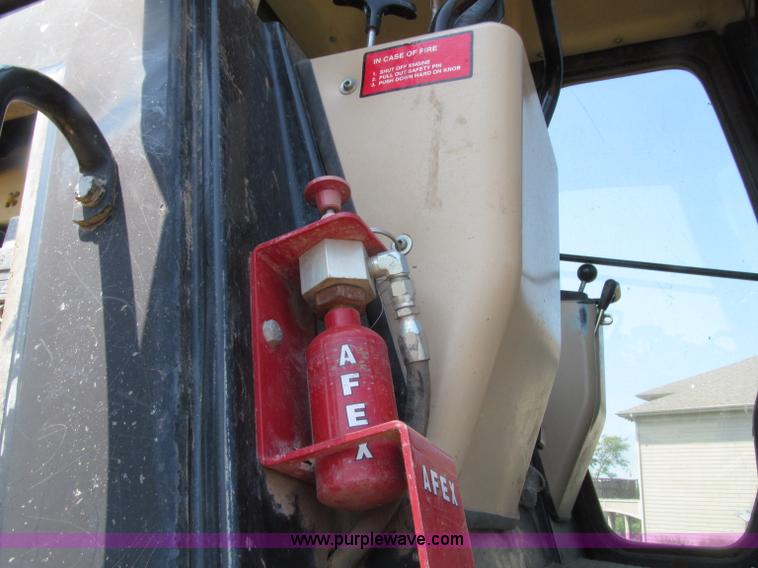 image for item D7467 2001 Caterpillar 963C track loader