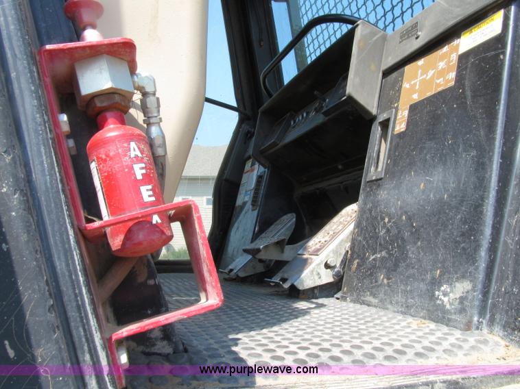 image for item D7467 2001 Caterpillar 963C track loader