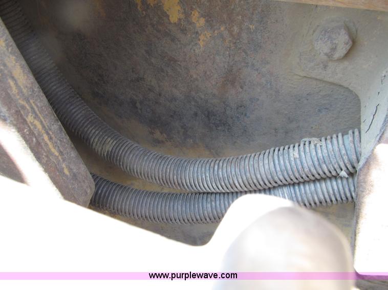 image for item D7467 2001 Caterpillar 963C track loader