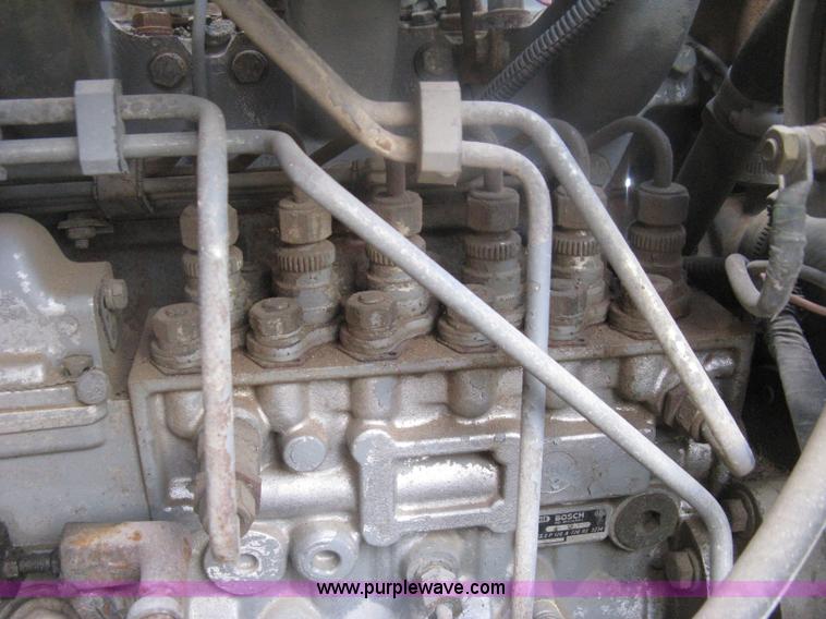 image for item D8491 1992 Ford LNT8000 water tanker truck