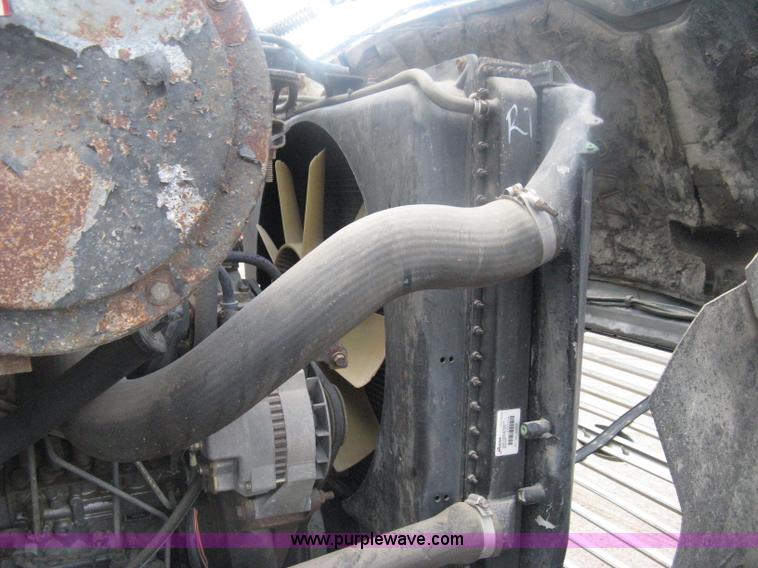 image for item D8491 1992 Ford LNT8000 water tanker truck