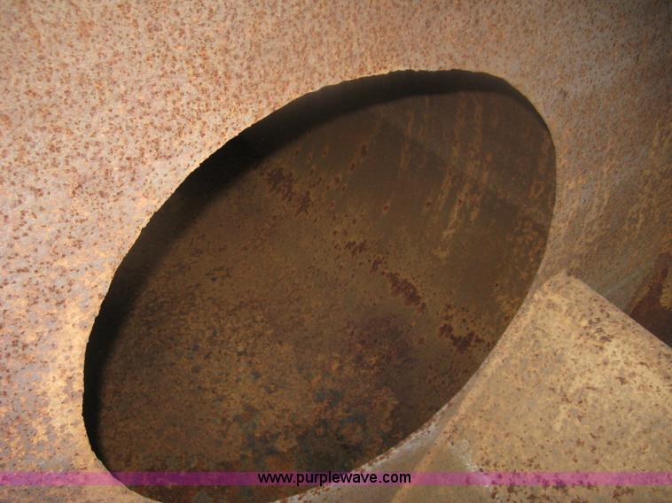 image for item D8491 1992 Ford LNT8000 water tanker truck