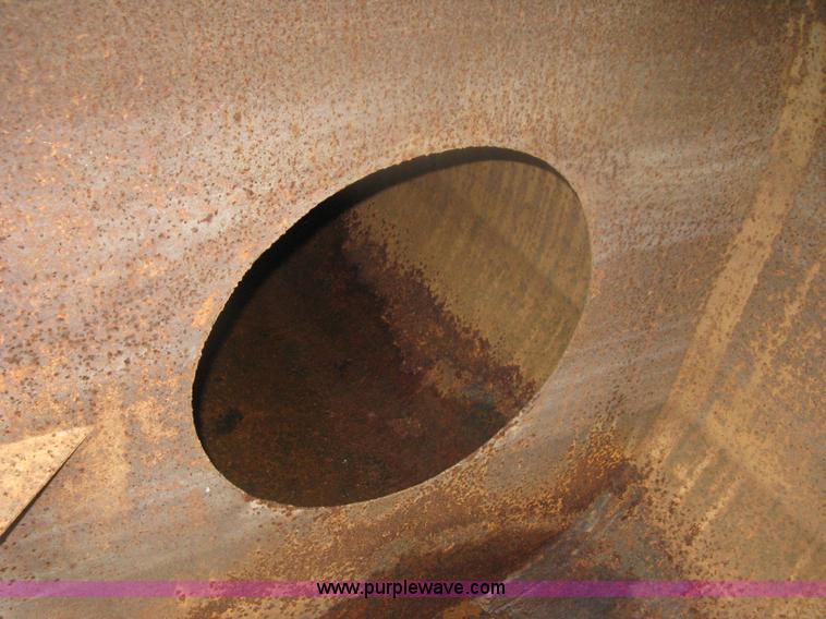 image for item D8491 1992 Ford LNT8000 water tanker truck