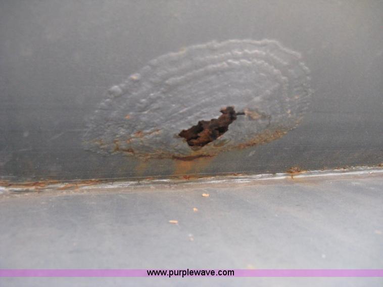 image for item D8491 1992 Ford LNT8000 water tanker truck