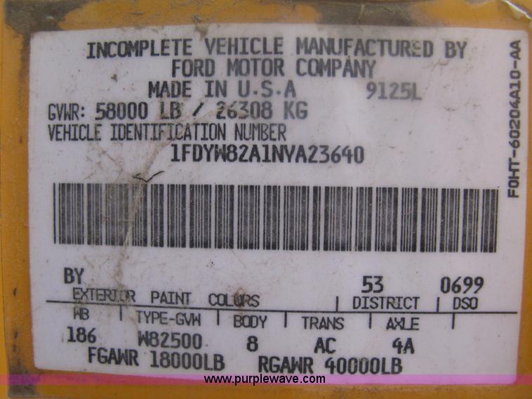 image for item D8491 1992 Ford LNT8000 water tanker truck