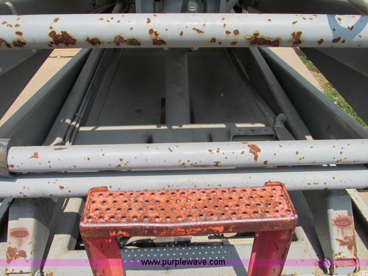 image for item F5191 1995 Skyjack 4626 scissor lift