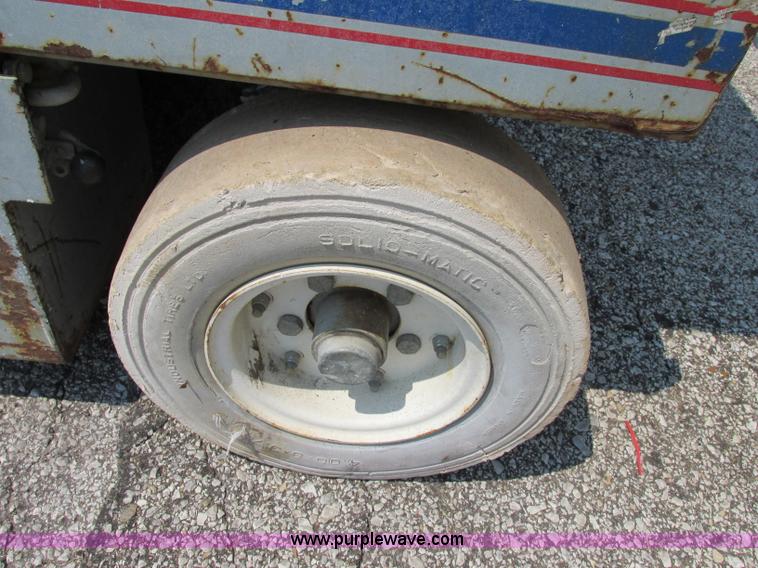 image for item F5192 1994 Skyjack 4226 electric scissor lift