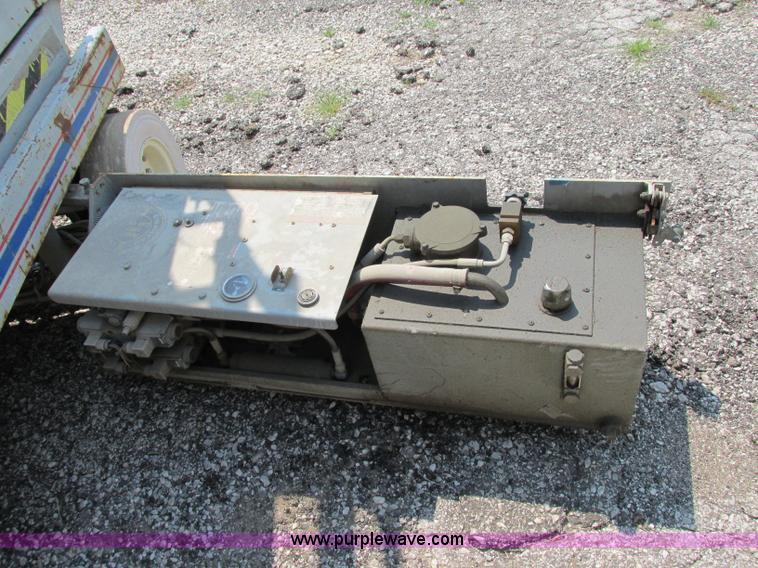 image for item F5192 1994 Skyjack 4226 electric scissor lift