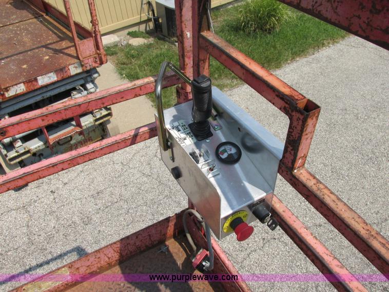 image for item F5192 1994 Skyjack 4226 electric scissor lift