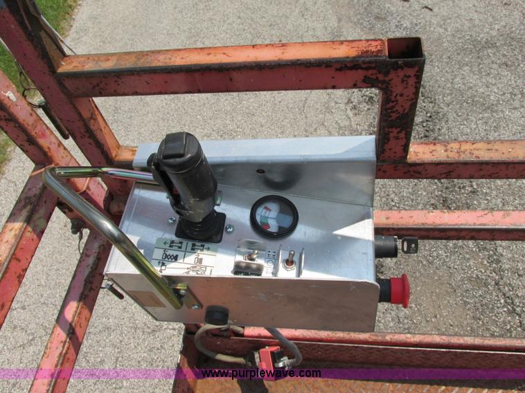 image for item F5192 1994 Skyjack 4226 electric scissor lift
