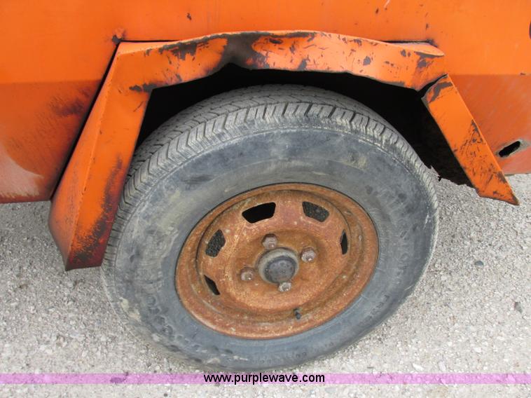 image for item F5198 1987 Chicago Pneumatic 185 cfm air compressor