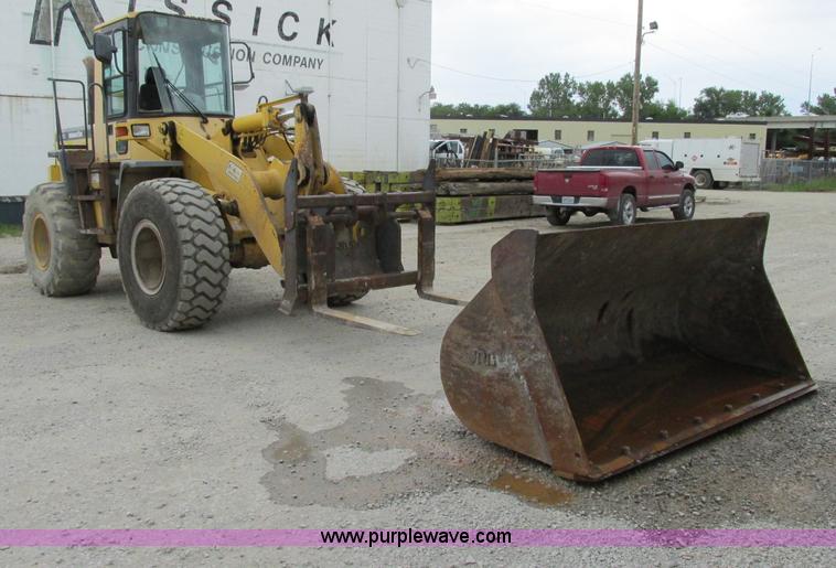 image for item F5199 1996 Komatsu WA250-3L wheel loader