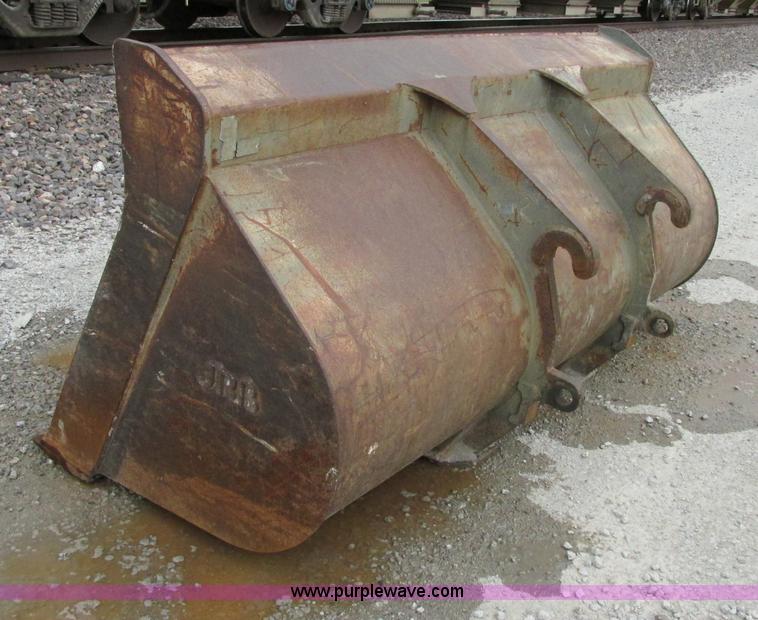 image for item F5199 1996 Komatsu WA250-3L wheel loader