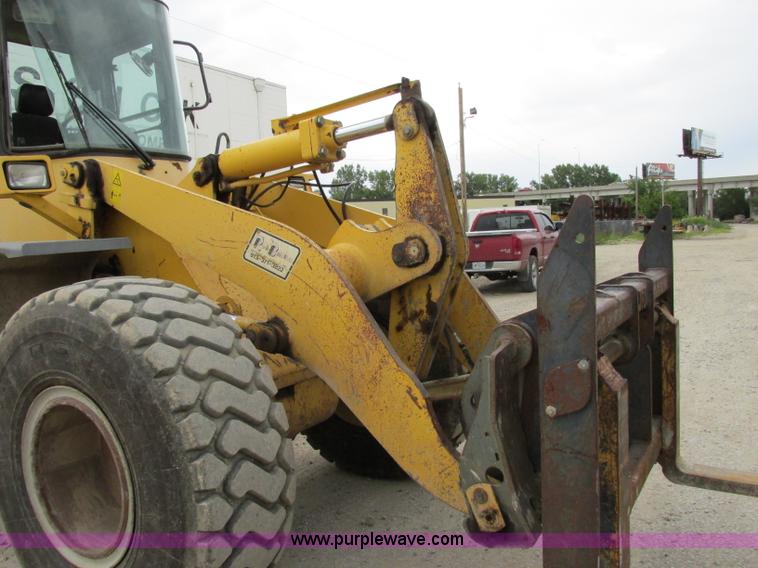 image for item F5199 1996 Komatsu WA250-3L wheel loader