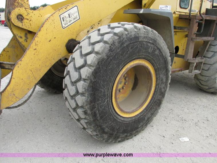 image for item F5199 1996 Komatsu WA250-3L wheel loader