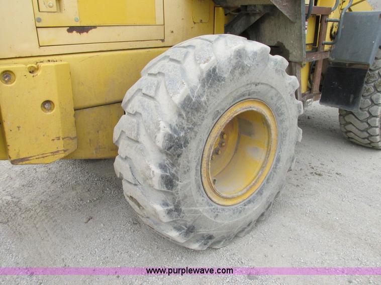 image for item F5199 1996 Komatsu WA250-3L wheel loader