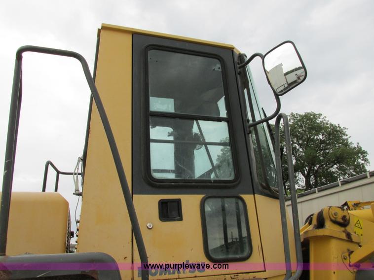 image for item F5199 1996 Komatsu WA250-3L wheel loader