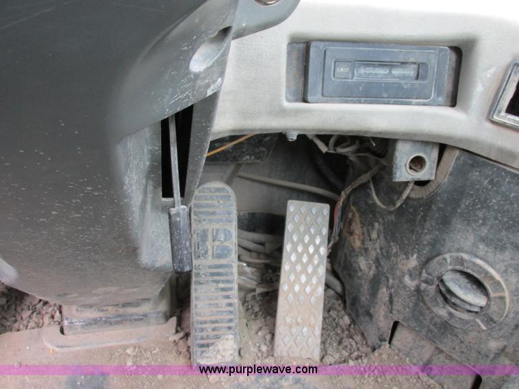 image for item F5199 1996 Komatsu WA250-3L wheel loader