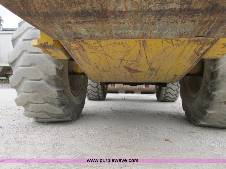 image for item F5199 1996 Komatsu WA250-3L wheel loader