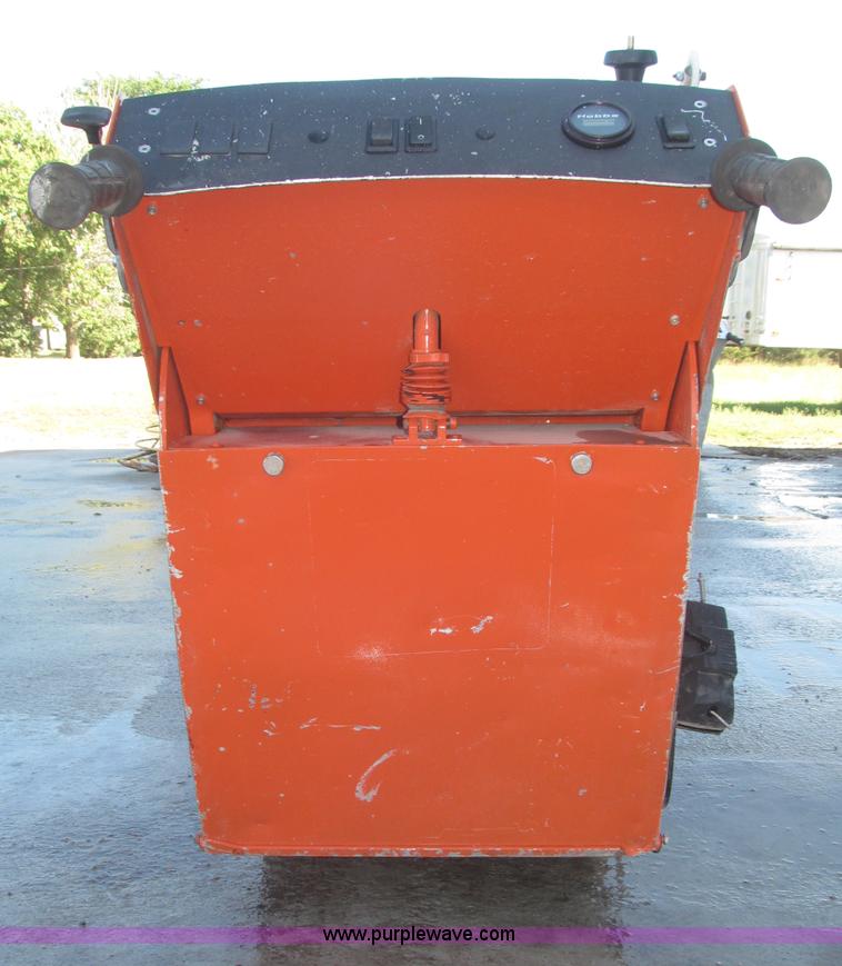 image for item F7091 Soff Cut G2000 concrete saw