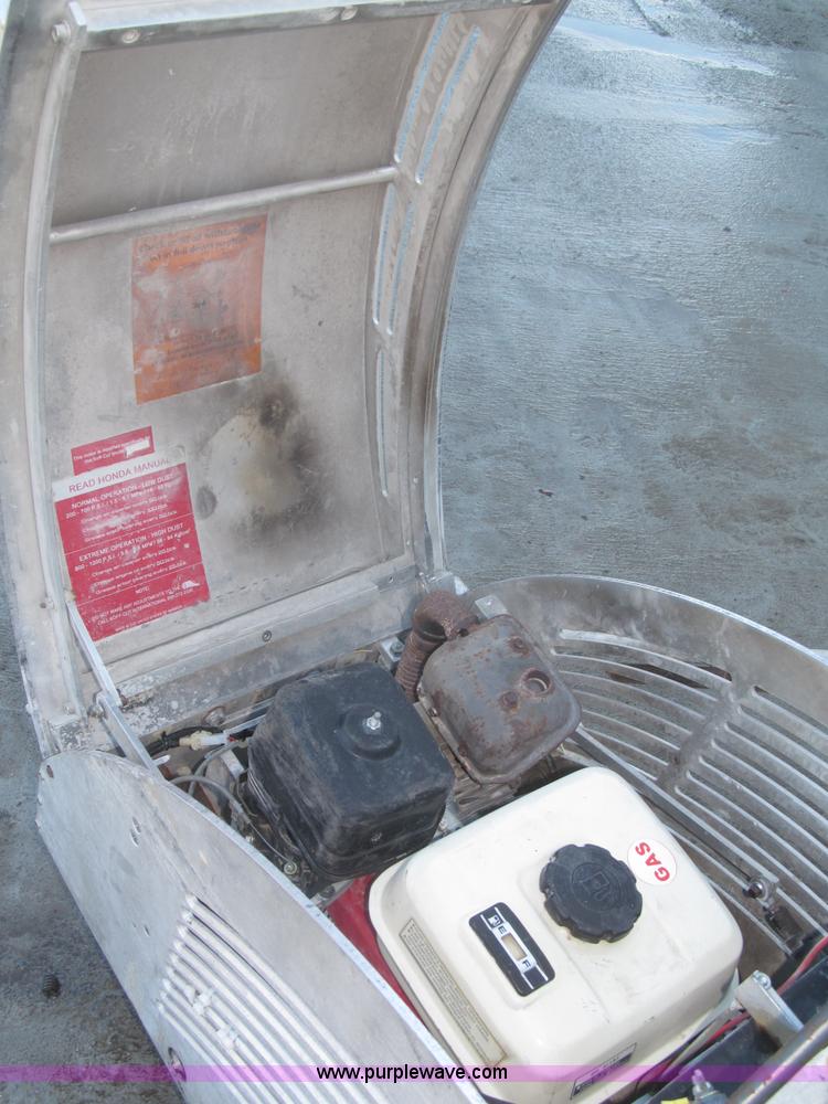 image for item F7092 Soff Cut GS1000 concrete saw