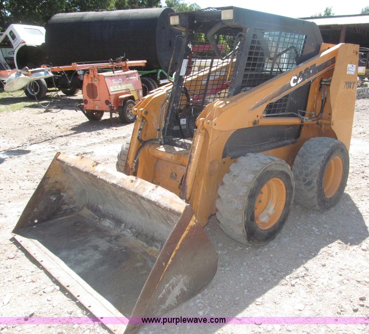 image for item F7100 2003 Case 70XT skid steer