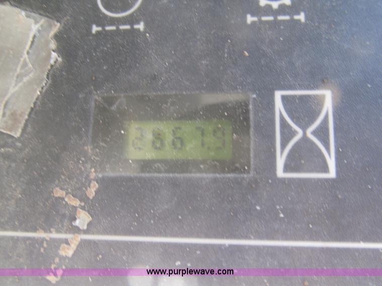 image for item F7100 2003 Case 70XT skid steer