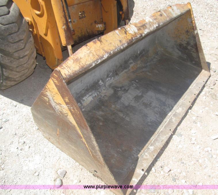image for item F7100 2003 Case 70XT skid steer