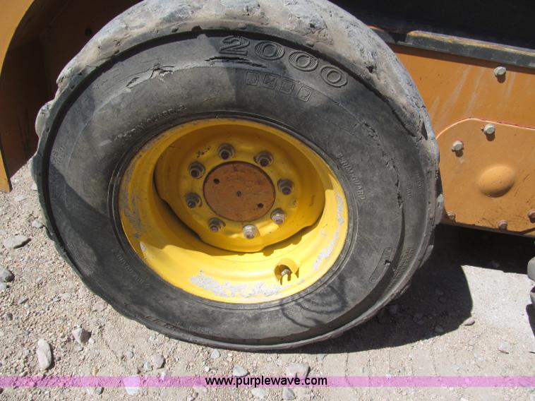 image for item F7100 2003 Case 70XT skid steer