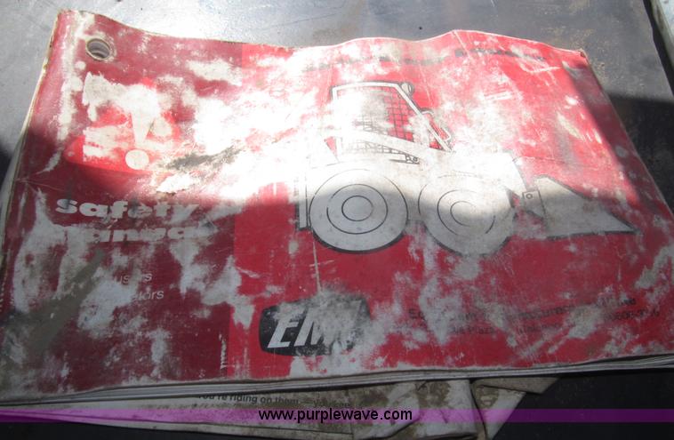 image for item F7102 1996 Case 1845C skid steer