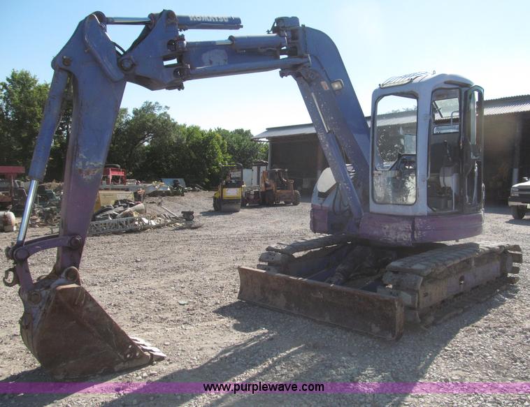 image for item F7104 Komatsu PC75UU-3 excavator