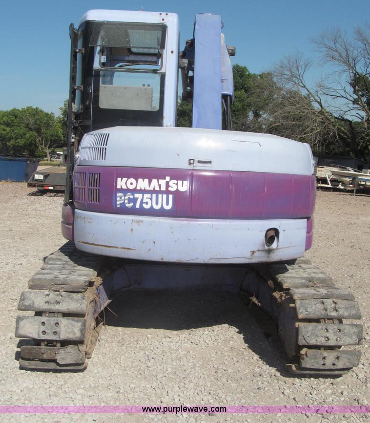 image for item F7104 Komatsu PC75UU-3 excavator