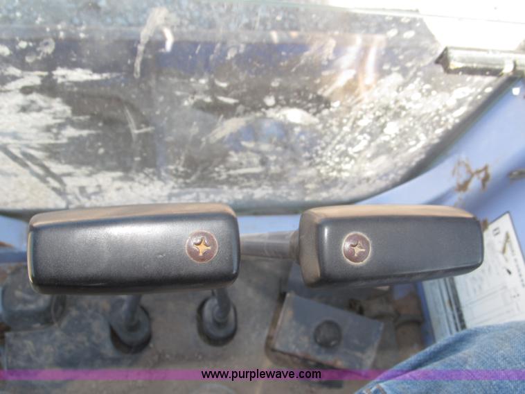 image for item F7104 Komatsu PC75UU-3 excavator