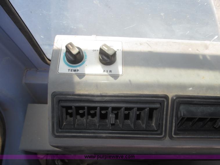 image for item F7104 Komatsu PC75UU-3 excavator